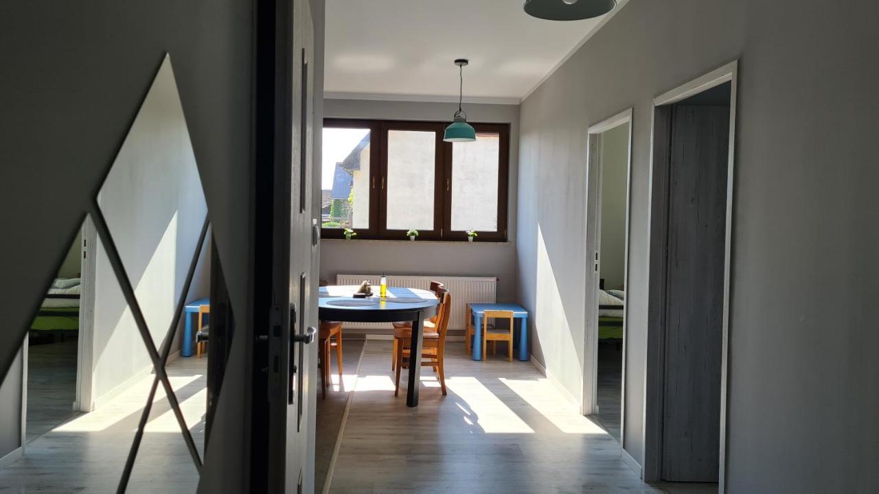 Urocze Apartamenty Na Wsi Goledzinow Exteriér fotografie