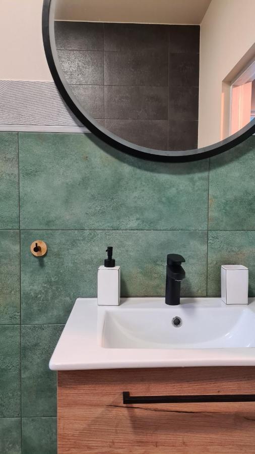 Urocze Apartamenty Na Wsi Goledzinow Exteriér fotografie