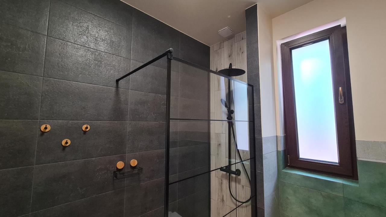 Urocze Apartamenty Na Wsi Goledzinow Exteriér fotografie